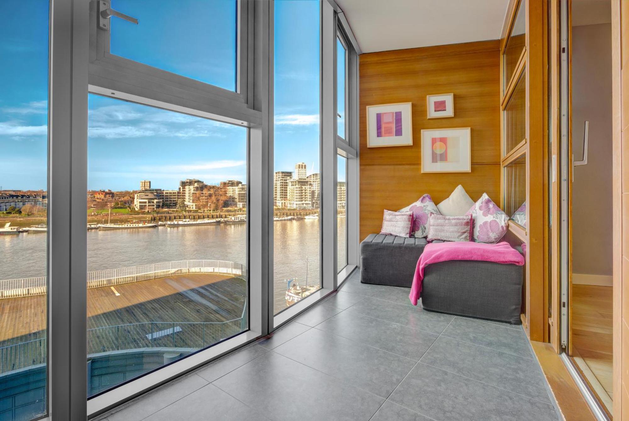Cozy 1-bed Flat With Gym Access & Charming Vibe Appartamento